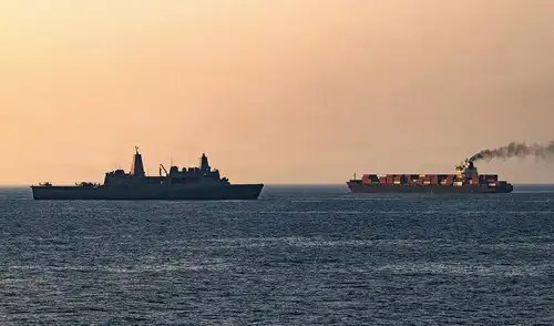 Irán, estrecho de Ormuz, confiscación de dos buques