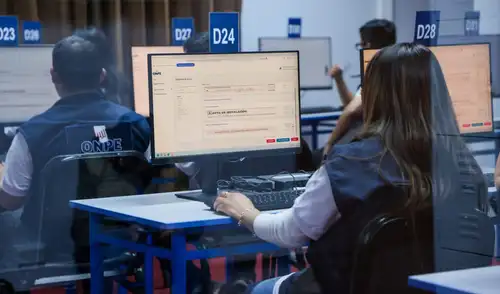 Se requieren correos electrónicos y registros de visitas de funcionarios de la ONPE, así como los informes sobre el cronograma de distribución del material electoral, para esclarecer las irregularidades en las elecciones, que afectaron la instalación de m