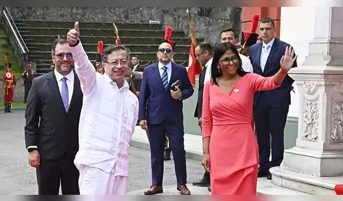 Delcy Rodríguez recibe a Gustavo Petro como el primer presidente en visitar Venezuela tras la salida de Maduro