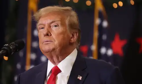 Evacuan a Trump de una cena con periodistas por disparos