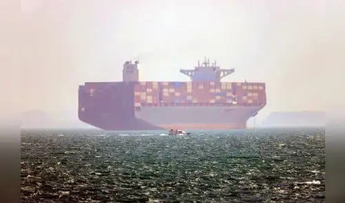 El conflicto en Medio Oriente escaló tras ataques con drones a Emiratos Árabes Unidos. Un dron impactó la Zona Industrial Petrolera de Fujairah, dejando tres heridos