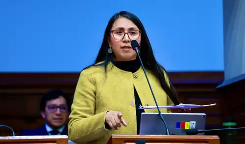 La congresista del Bloque Democrático criticó a los políticos que hablan, sin pruebas, de una narrativa de fraude. Foto. Congreso.
