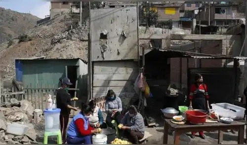 En 2025, 8 millones 823.000 personas no lograron cubrir el costo de la canasta básica de consumo (alimentos y gastos esenciales)