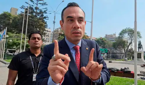 “Sostener que ha sido una compra (de los F-16 Block 70) direccionada es incorrecto y se aleja de la verdad”, declaró el expresidente José Jerí. Foto: La República