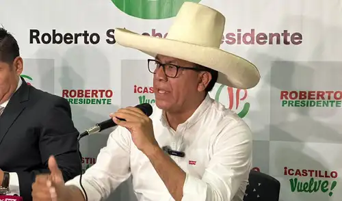 Denuncia constitucional en contra del candidato presidencial aguarda el informe de calificación. Roberto Sánchez