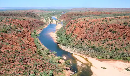 La afirmación más sólida sobre la antigüedad del río Finke es que podría remontarse a la era de Pangea. Foto: Ausemade