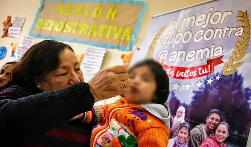 Ante la anemia en Perú surgió una idea creativa: mujeres peruanas crean un superalimento a partir de semillas de quinua, kiwicha, menestras y ganan concurso