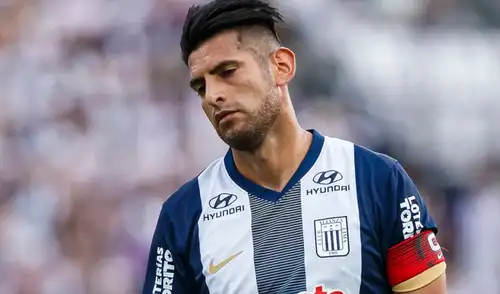 Carlos Zambrano fue denunciado por una joven al igual que Sergio Peña y Miguel Trauco.