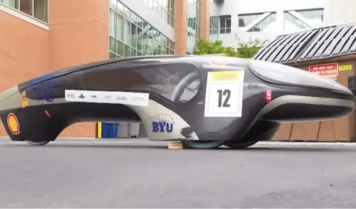 Un grupo de estudiantes de la Universidad Brigham Young ha creado un vehículo experimental ultraligero que puede recorrer hasta 911 km con solo un litro de combustible.