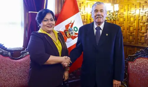María Caruajulca se reunió con Fernando Rospigliosi días antes de definir su continuidad en el cargo María Caruajulca se reunió con Fernando Rospigliosi días antes de definir su continuidad en el cargo