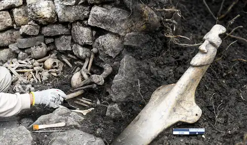 Investigadores peruanos han descubierto una estructura funeraria de 600 años en la ciudadela preinca de Kuélap, en Amazonas, lo que podría transformar su atractivo turístico.