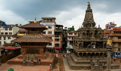 Nepal inicia un innovador proyecto para convertir residuos plásticos en material para pavimentar carreteras. Nepal inicia un innovador proyecto para convertir residuos plásticos en material para pavimentar carreteras.