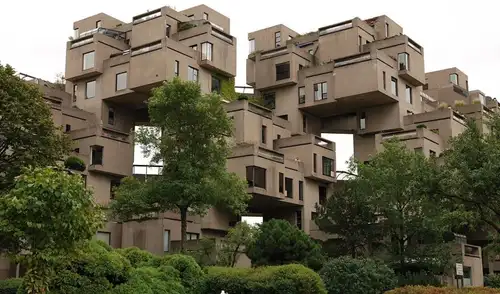 Habitat 67, un icónico complejo residencial en Canadá, revolucionó la vivienda urbana con su diseño modular.
