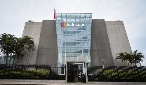La resolución N.° 0168-2026/SEL-INDECOPI determina que la comuna no puede exigir el pago por derecho de trámite ni el número de comprobante para el Certificado de Conformidad de Obra. Indecopi declara ilegales cobros de la MML por S/253 para obras de telecomunicaciones