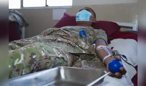 En el Cusco 120 soldados donaron sangre para niños con cáncer. En el Cusco 120 soldados donaron sangre para niños con cáncer.