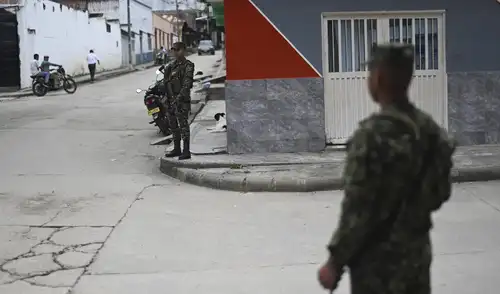 El ministro de Defensa anunció el despliegue de 408.000 fuerzas en todo Colombia
