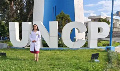 Joven de Junín ganó beca en primer lugar y eligió estudiar en su región para ayudar a su comunidad Beca 18