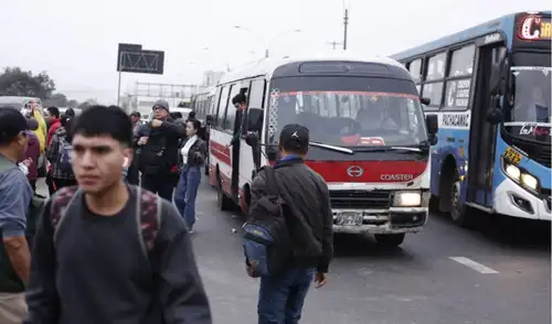 El Gobierno anunció oficialmente el subsidio temporal para el transporte público en Lima y Callao El Gobierno anunció oficialmente el subsidio temporal para el transporte público en Lima y Callao