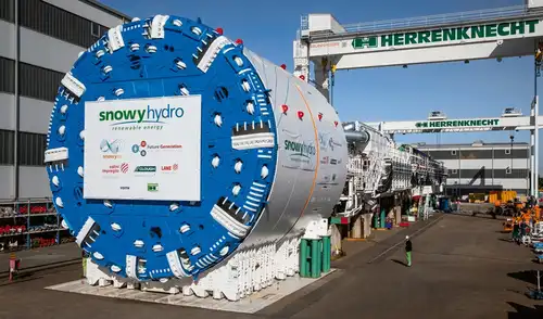 Australia destaca en ingeniería con el reciente traslado del bloque central de la tuneladora Mónica, de 137 toneladas, para el proyecto energético Snowy 2.0.