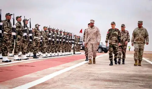 Marruecos refuerza sus capacidades militares al incorporar nuevos sistemas de defensa aérea de Corea del Sur.