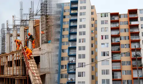 Escasez de viviendas en Lima Metropolitana: Capeco alerta por menor incorporación de proyectos inmobiliarios.