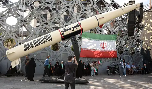 Irán ataca Kuwait y Bahréin, Estados Unidos, Medio Oriente