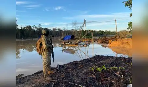 La actividad minera ilegal en la Reserva Nacional de Tambopata es alarmante. La actividad minera ilegal en la Reserva Nacional de Tambopata es alarmante.