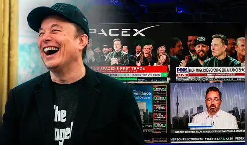 A pesar de la celebración por el éxito de la OPI, Musk permaneció en Texas, donde supervisó el lanzamiento de 29 satélites Starlink. Foto: Composición LR/AFP. Elon Musk, el millonario más grande del mundo, el primer billonario del mundo, Bloomberg, Forbes