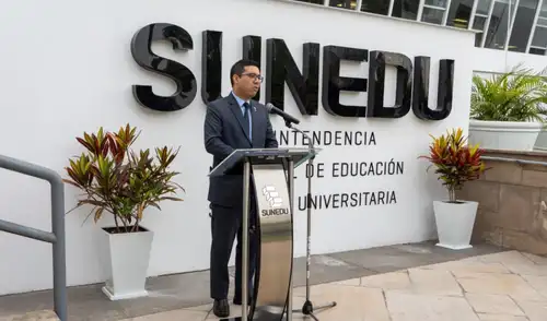 Las autoridades de la Sunedu expresan su desacuerdo con la decisión del Minedu, señalando que vulnera la independencia del Consejo Directivo y contraviene sentencias del Tribunal Constitucional. Foto: Sunedu