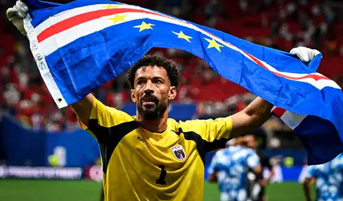 Vozinha milita en la segunda división de Portugal. Foto: AFP ¿Quién es Vozinha, el arquero de 40 años de Cabo Verde?
