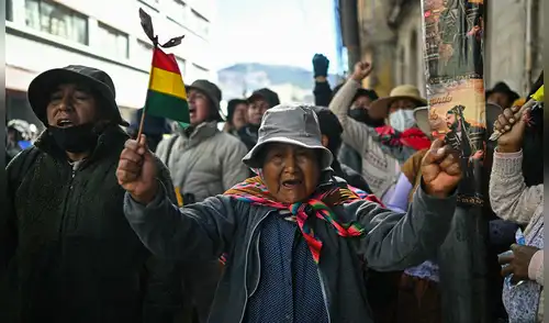 A pesar de la reducción en los bloqueos de carreteras, las escaseces de alimentos y medicinas persisten. Foto: AFP. crisis en Bolivia, Rodrigo Paz Pereira, Bolivia