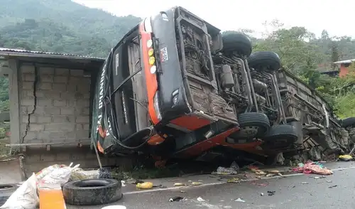 Policía Nacional investiga causas del fatal accidente en Hermilio Valdizán, Huánuco