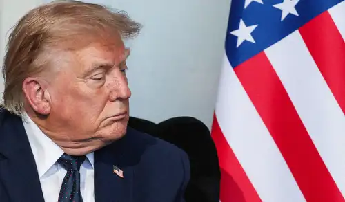 El borrador del pacto incluye 14 puntos, con un alto el fuego, la reapertura del estrecho de Ormuz y el compromiso de Irán de no desarrollar armas nucleares. Foto: AFP. Donald Trump, Irán, Estados Unidos, G7