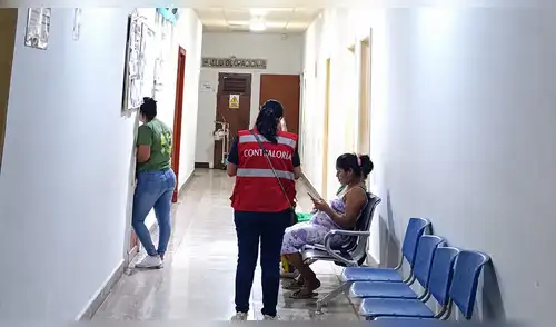 La Contraloría halló medicamentos vencidos y fallas en el almacenamiento en establecimientos de salud de Talara y Paita, Piura, poniendo en riesgo a cientos de pacientes. La Contraloría halló medicamentos vencidos y fallas en el almacenamiento en establecimientos de salud de Talara y Paita, Piura, poniendo en riesgo a cientos de pacientes.