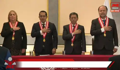 JNE en sesión solemne