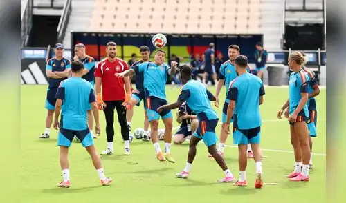 Entrenamiento de España. Foto: AFP.