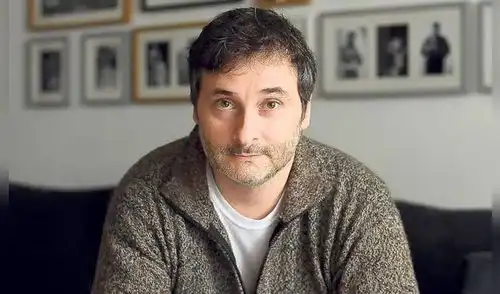 Actúa en la obra de Shakespeare.
