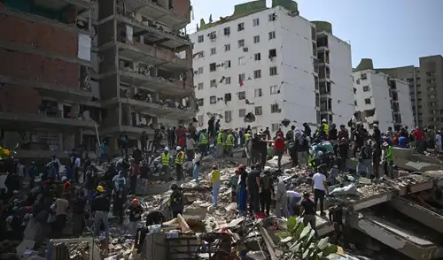 Aumenta a 1.430 personas fallecidas tras el terremoto que sucedió en Venezuela. Foto: AFP.