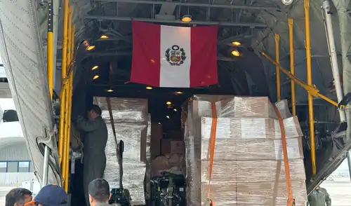 Este domingo, un avión Hércules C-130 de la Fuerza Aérea del Perú despegó rumbo a Venezuela con 14,5 toneladas de ayuda humanitaria tras el devastador terremoto en el país caribeño.