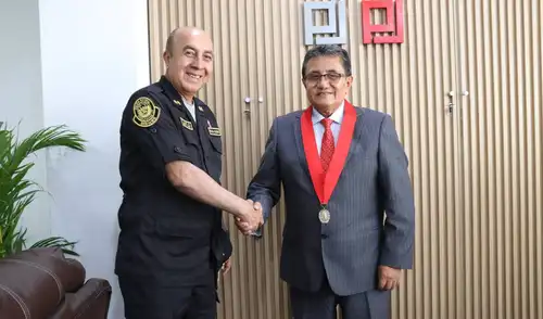Durante la reunión se discutieron casos de flagrancia y violencia familiar en la jurisdicción. Fuente: difusión. corte-del-santa