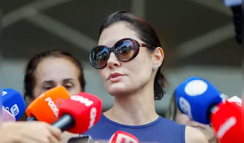 Esposa de Jair Bolsonaro, Michelle Bolsonar, Flávio Bolsonaro, Brasil, elecciones en Brasil