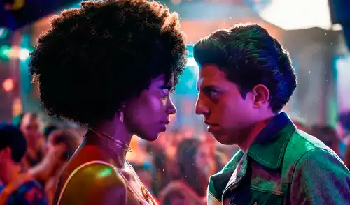 'Salcedo, cuero y boogaloo' es el primer spin off de la serie 'La primera vez'. Foto: Captura YouTube 'Salcedo, cuero y boogaloo' es el primer spin off de la serie 'La primera vez'.