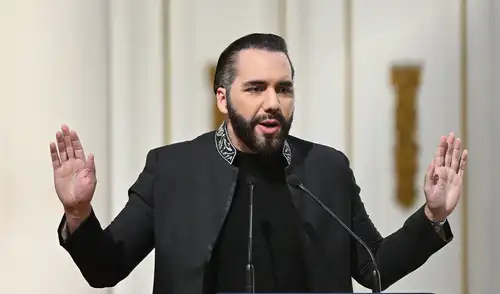 Con una popularidad elevada, su gestión se centró en una estrategia de seguridad que disminuyó los homicidios. Foto: AFP. Nayib Bukele ganó las elecciones, El Salvador, Bukele ganó la nominación