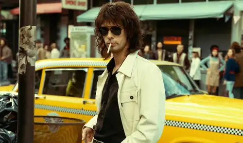 Al actor británico Ben Whishaw se le ha criticado mucho por este rol de Eduard Limónov. Lo cierto es que Whishaw dejó su marca en la película. Al actor británico Ben Whishaw se le ha criticado mucho por este rol de Eduard Limónov. Lo cierto es que Whishaw dejó su marca en la película. Imagen: Difusión.