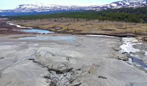 Los investigadores encontraron trampas antiguas en el lago Tesse en Noruega. Foto: Universidad de Oslo Los investigadores encontraron trampas antiguas en el lago Tesse en Noruega. Foto: Universidad de Oslo