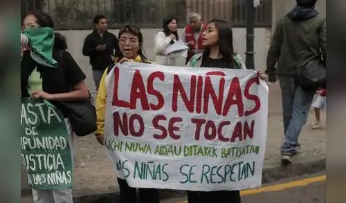Exigen justicia por niña awajún violentada en plantón frente al MIMP: padrastro y agresor sigue prófugo awajun