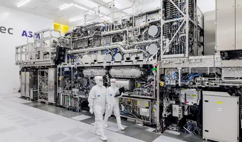 Una empresa estatal de Shanghái, Shanghai Aishengna, inicia la producción en masa de máquinas DUV