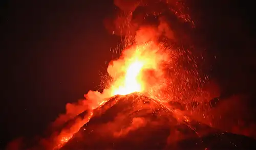 Un estudio en Japón revela que los supervolcanes, como el Kikai, podrían recargarse de magma lentamente.