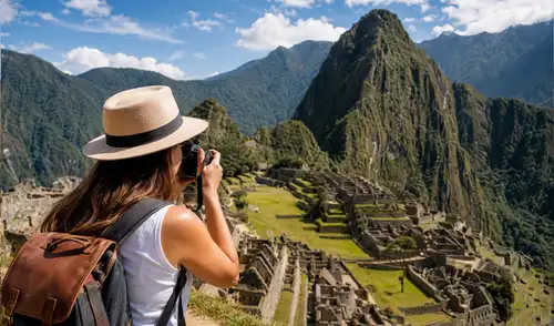 La llegada de visitantes extranjeros continúa impulsando actividades como el transporte, la hotelería, la gastronomía y el comercio en distintas regiones del país.