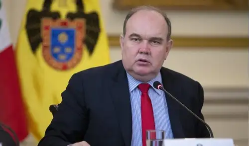 JNE deja al voto apelación que definirá si procede candidatura de López Aliaga como regidor de Lima. rla
